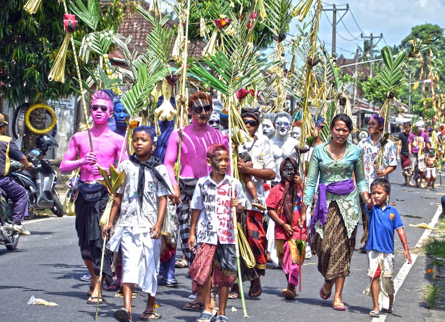 Ngerebeg The Painted Boys of Tegallalang (1)