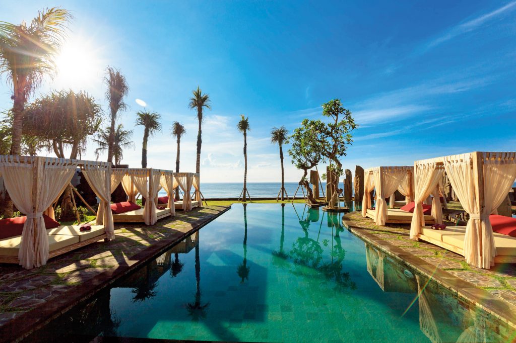 Beach clubs in Bali - Standing Stones