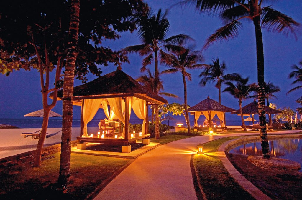Theme - Dining - Eight degrees South