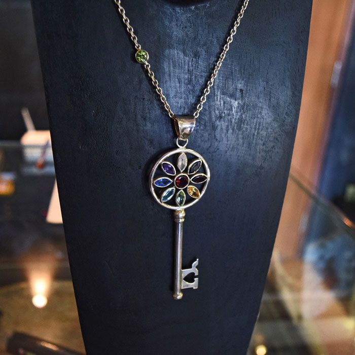 shopping-dhatri-jewellery-8th-chakra-women-necklace-and-pendant-key-flower-3