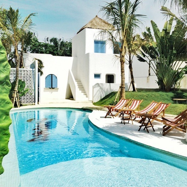 Panama Kitchen & Pool 2