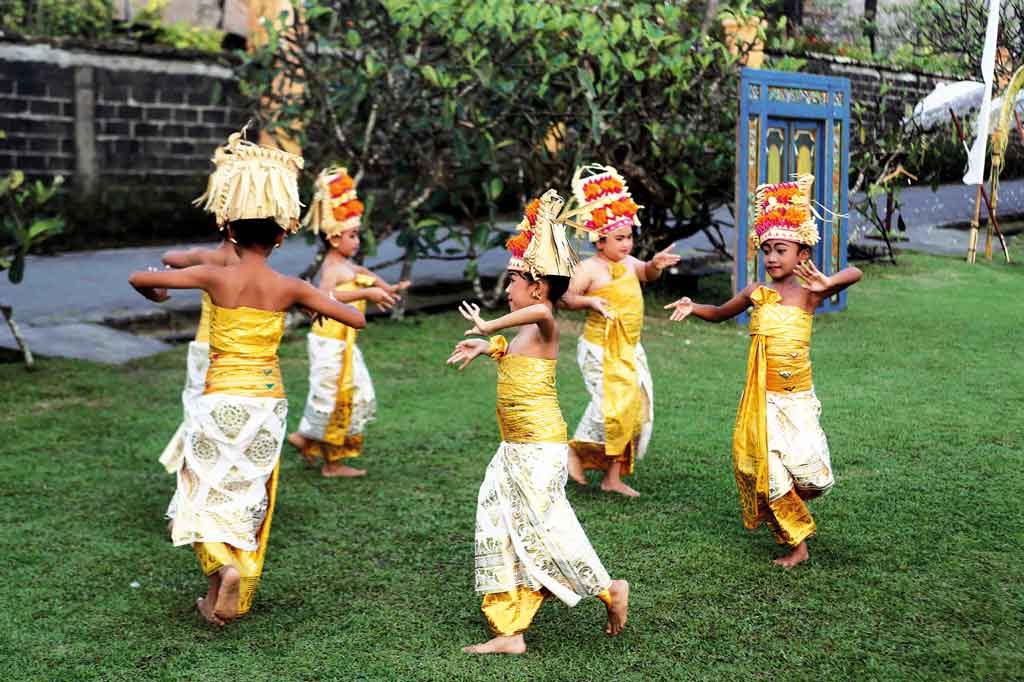 Theme---WTD---Balinese-Dance-Class---Tugu-(2)
