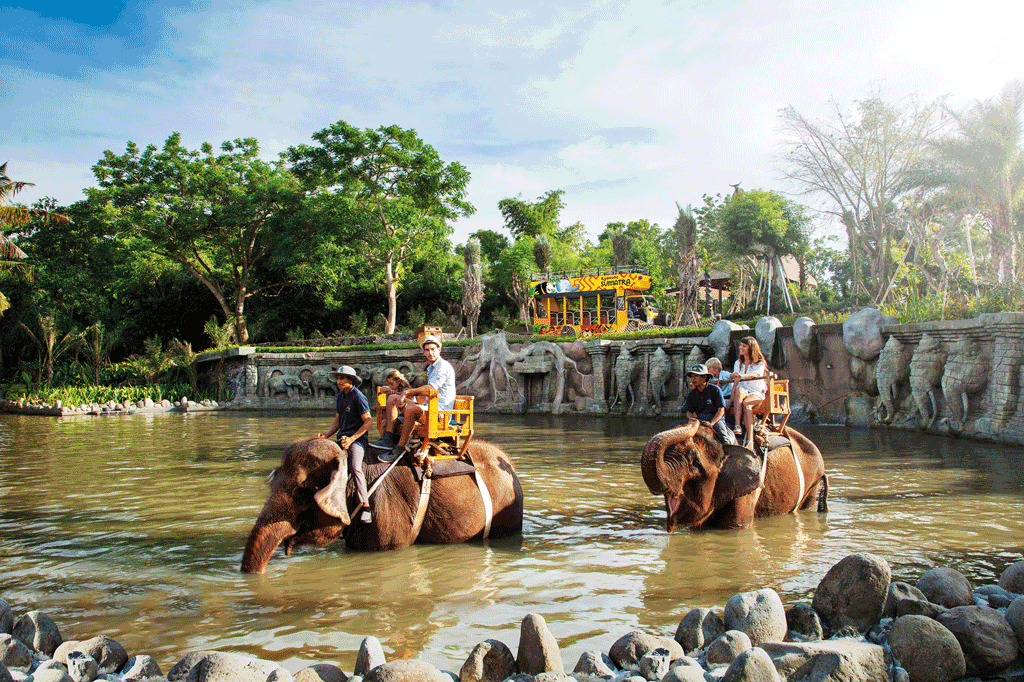 Visit-the-Sumatran-Village2