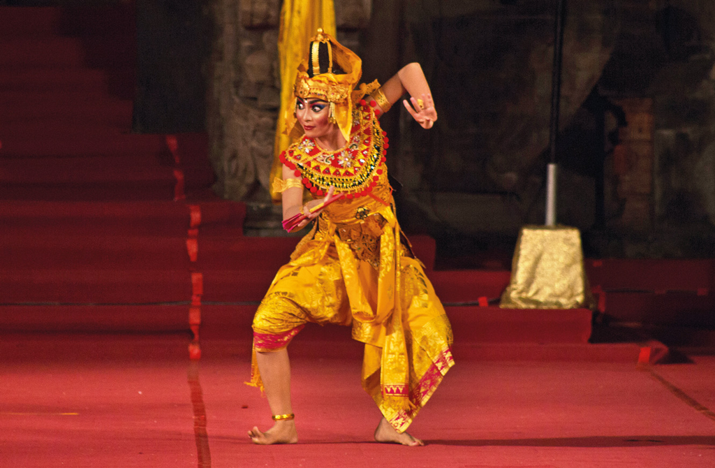 Dance-Wiranjaya-(2)