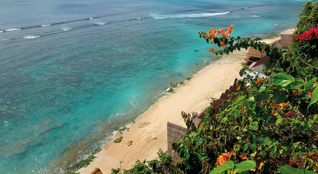 Theme---WTG---off-the-beaten-path---Bingin-Beach-(2)