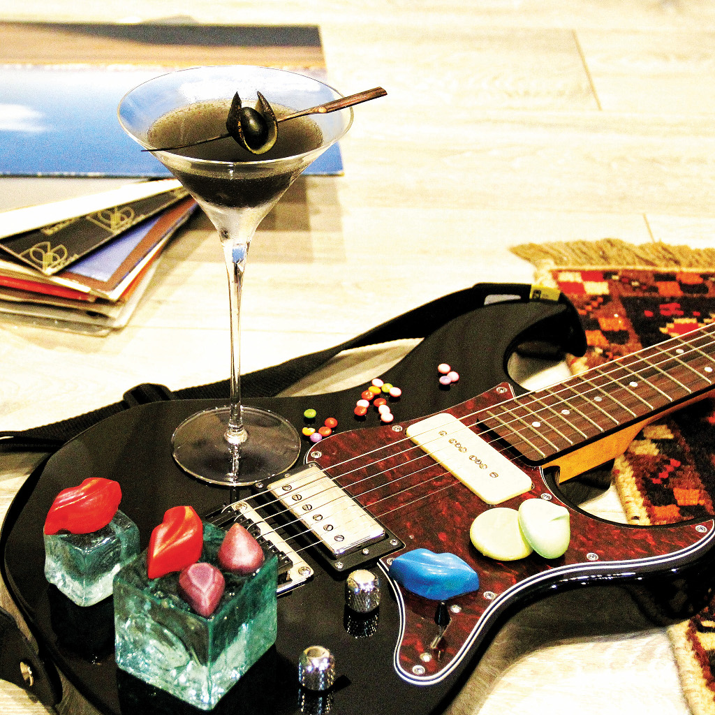 W SOUND SUITE