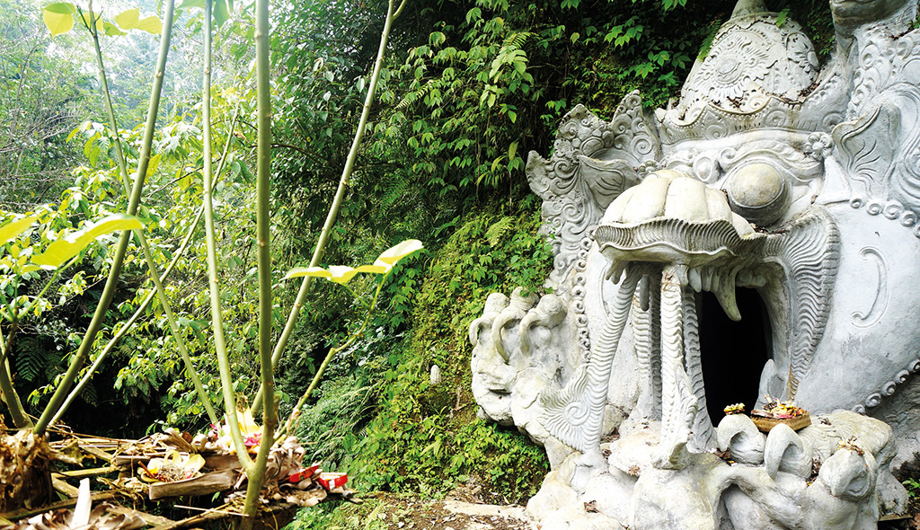 Pura-Taman-Pecampuhan-12