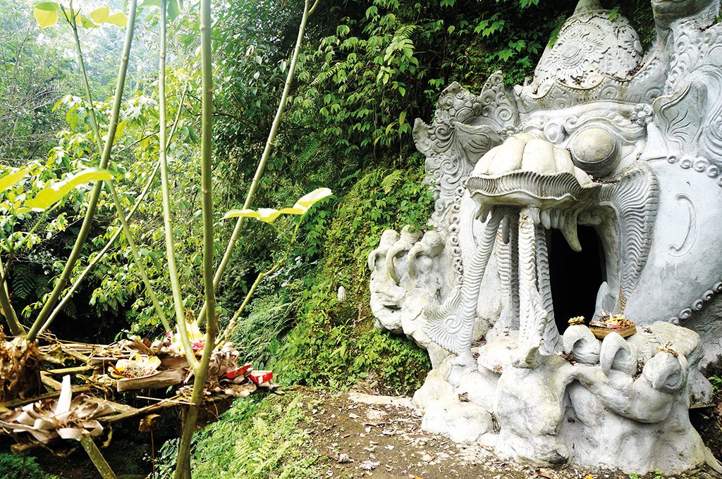 Pura Taman Pecampuhan (12)