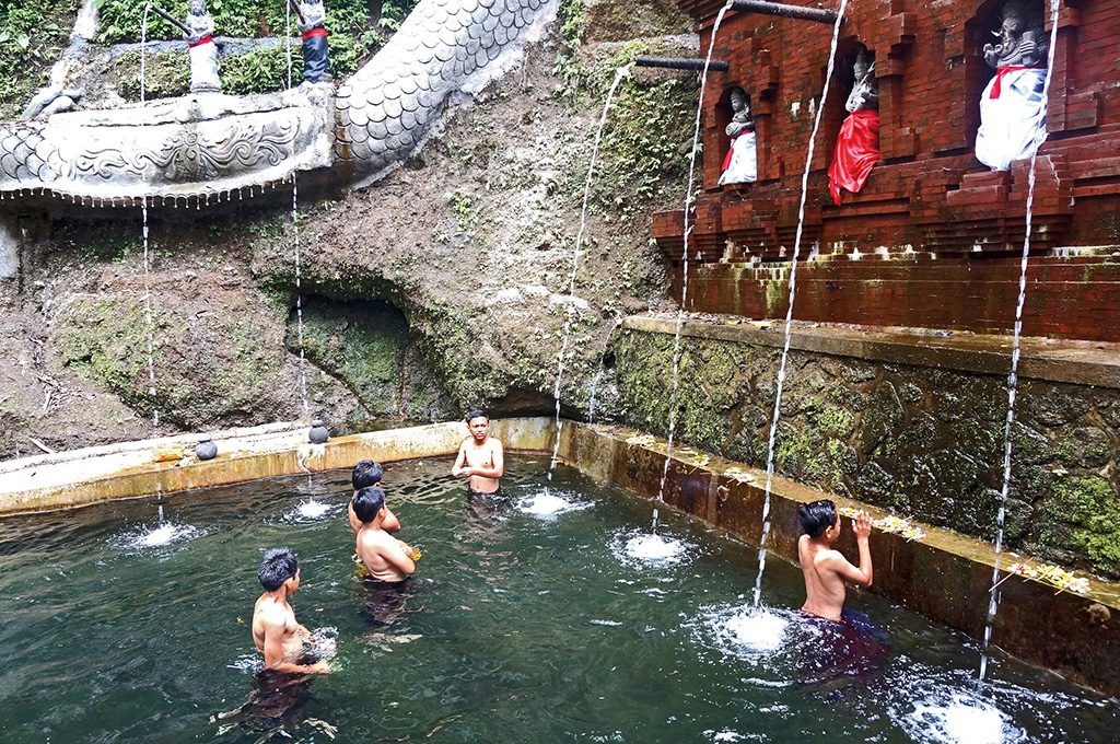 Pura Taman Pecampuhan (5)