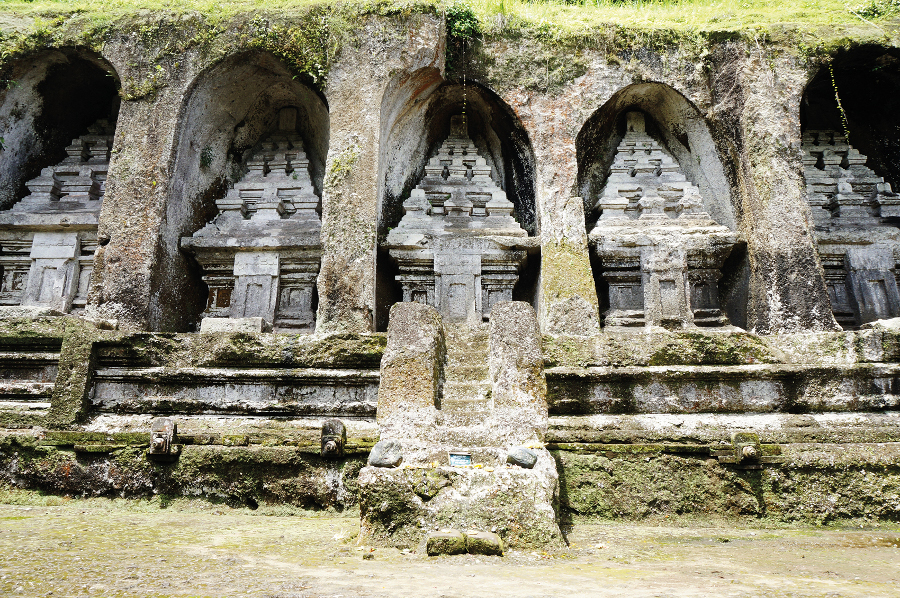 Rock-cut Balinese Hindu Shrines. Photo by Namhar