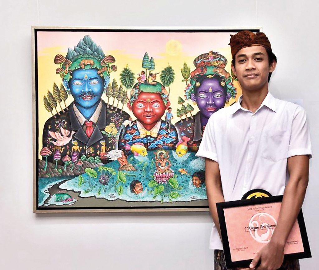 TITian Prize winner Wayan Aris Sarmanta and his painting - Keluarga Bumi