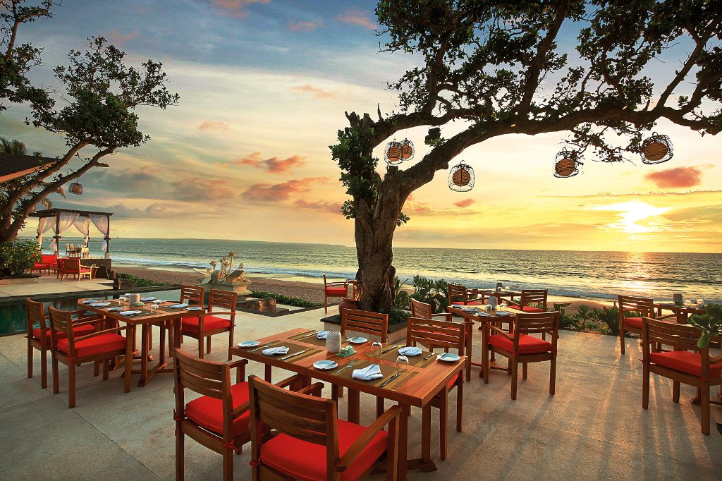 Bali Beachfront Restaurants Sanje Restaurant & Lounge