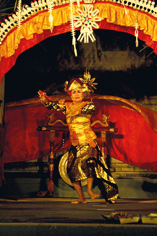 A Dance to Start the festivity