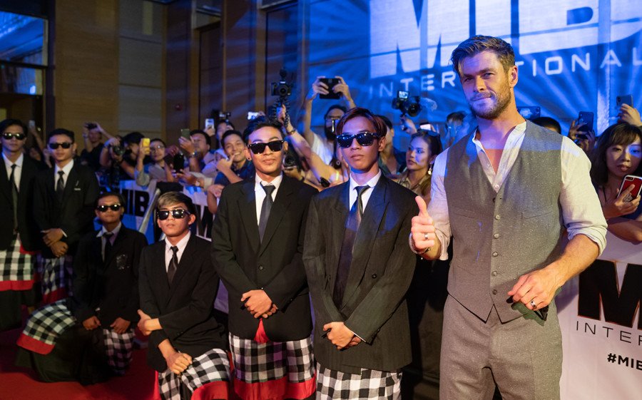 Chris Hemsworth in Bali 2019 -1