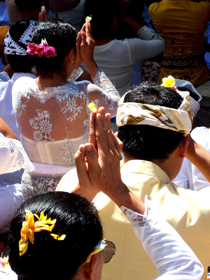 Hari Raya Kuningan Bali Ceremony