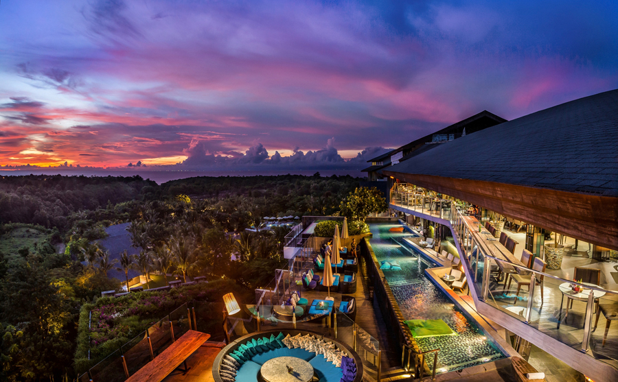 UNIQUE Rooftop Bar & Restaurant