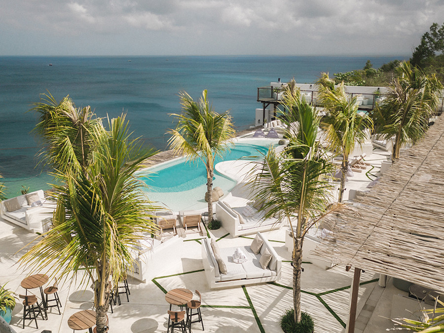 Beach clubs in Bali - El Kabron Uluwatu 2