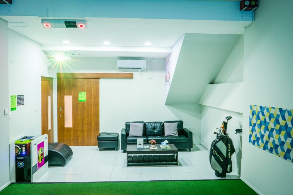 Bali Screen Golf Indoor Golfing Bali 4