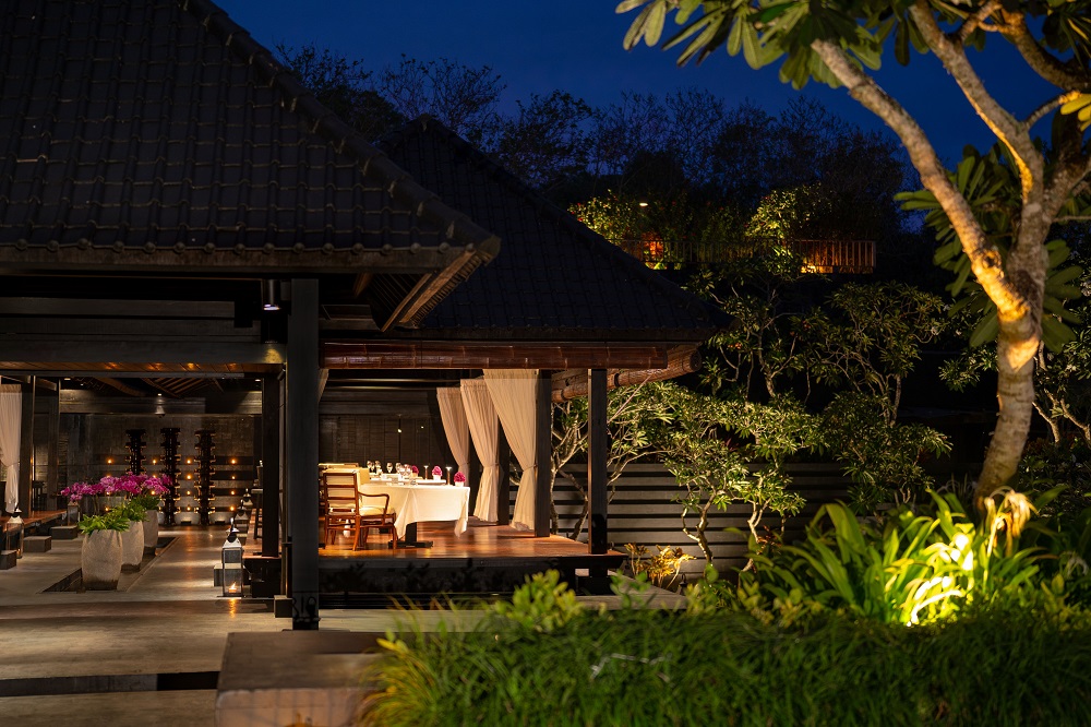 IL-RISTORANTE-NIKO-ROMITO-Fine Dining in Uluwatu-Bulgari