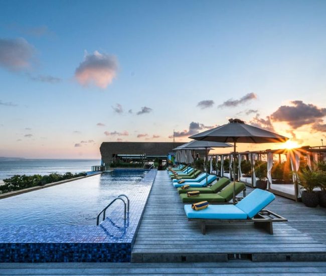 Rooftop-Pool-Sunset Mamaka