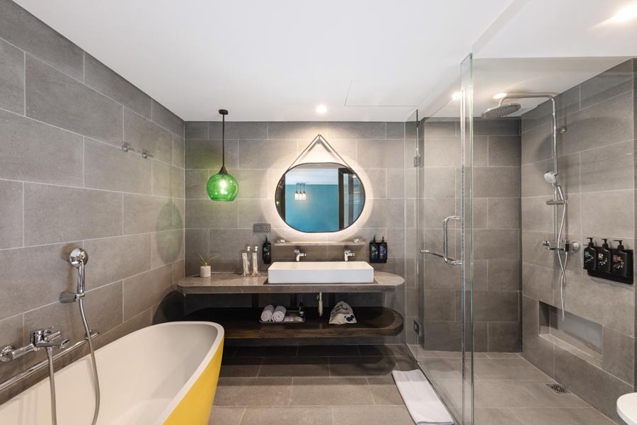 Swagger-Suite---Bathroom