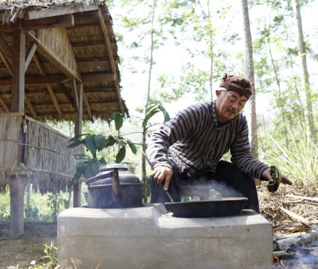 Tugu-Kawisari-Coffee-Plantation-Java-Indonesia-2