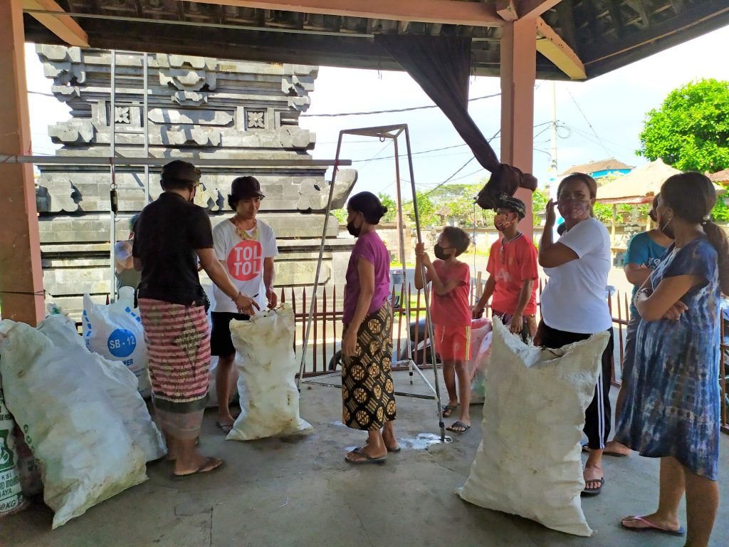 I Made Janur Yasa CNN Hero 2021 Plastic Exchange Bali