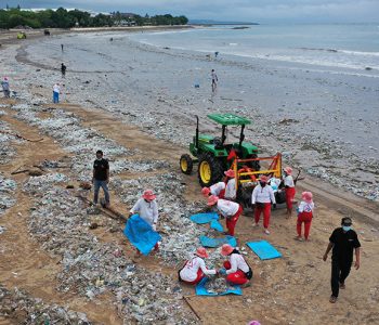 Plastic-Waste-Kuta-Bali-3