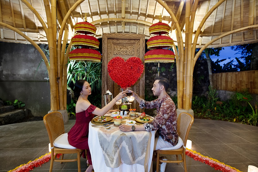 Romantic Dinner (2)