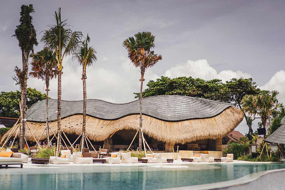 Mari Beach Club: A Stylish, Bali-Inspired Beachfront Destination - NOW! Bali