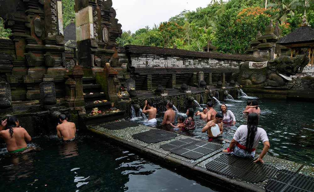 Pura-Tirta-Empul-Temple-Holy-Spring-Bali-1