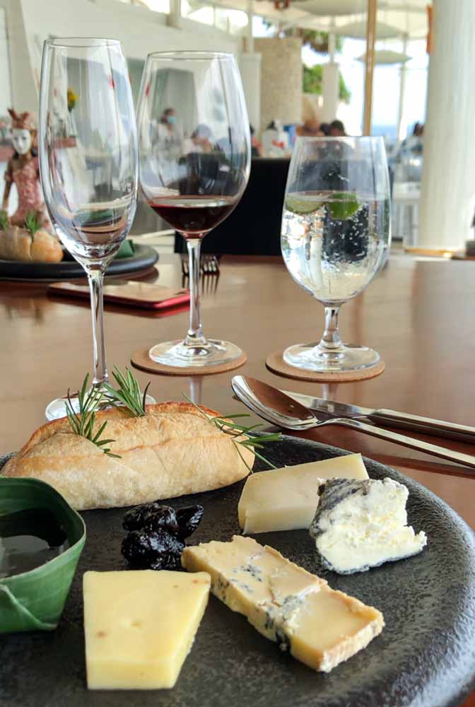 di-Mare-Restaurant-Karma-Kandara-Ulluwatu-Bali-1-1