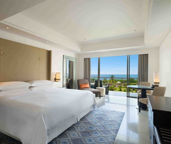 Deluxe Ocean Facing Room