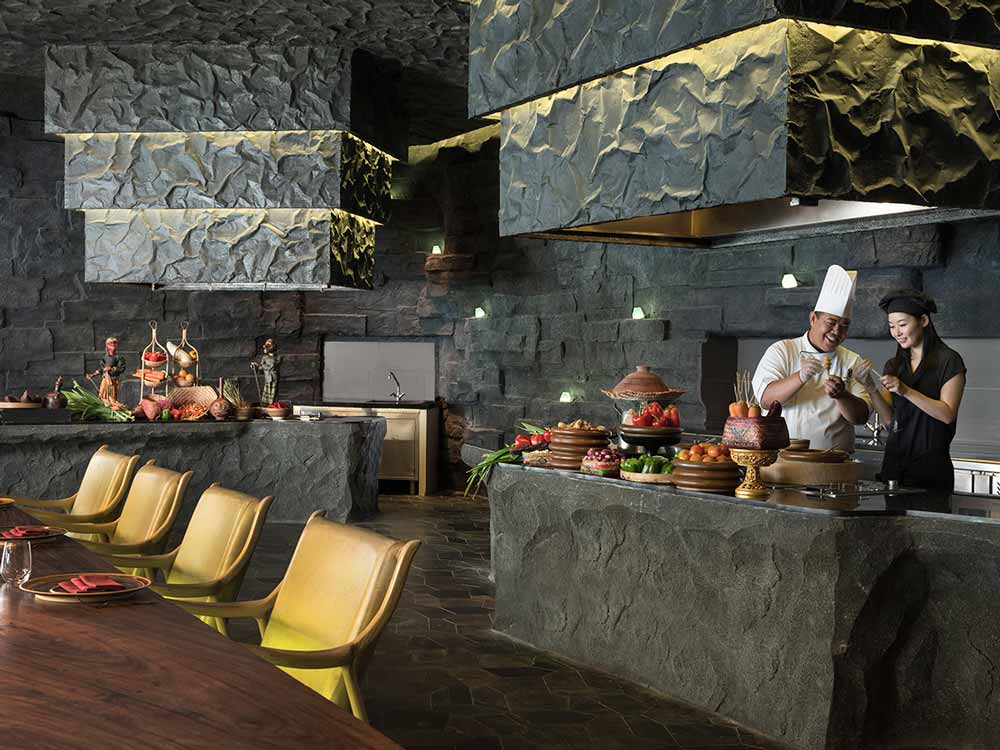 Art-and-Dine-Bejana-Ritz-Carlton-Bali
