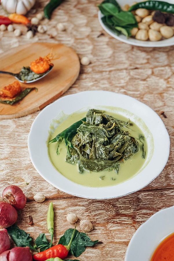 Gulai Daun Singkong