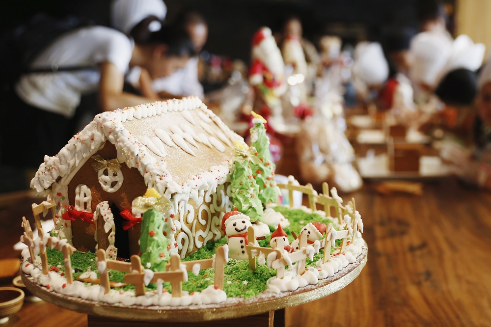 Christmas in Bali - The Ritz-Carlton Bali Gingerbread House