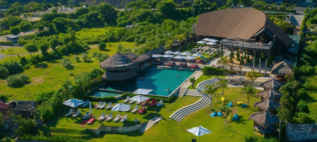 Roosterfish Beach Club