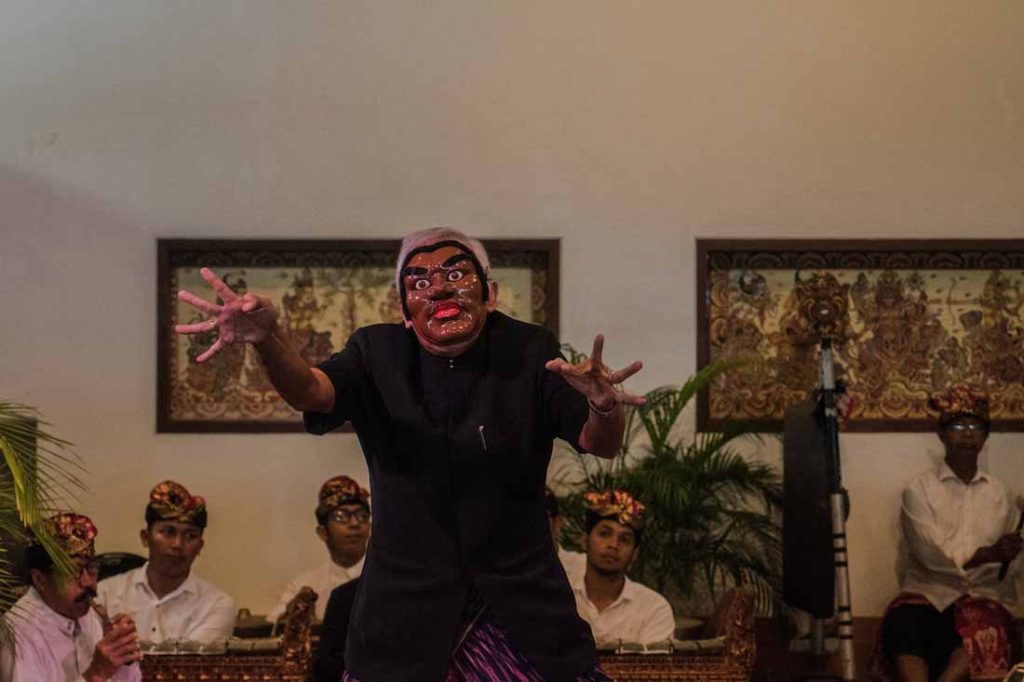 I-Made-Bandem-Masks-of-Bali-1