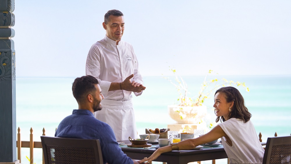Sunday-Brunch-Chef-Interaction-2