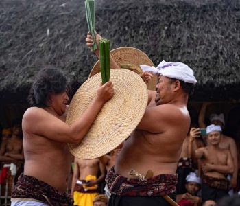 Mekare-kare-Pandan-Wars-Tenganan-Bali-3