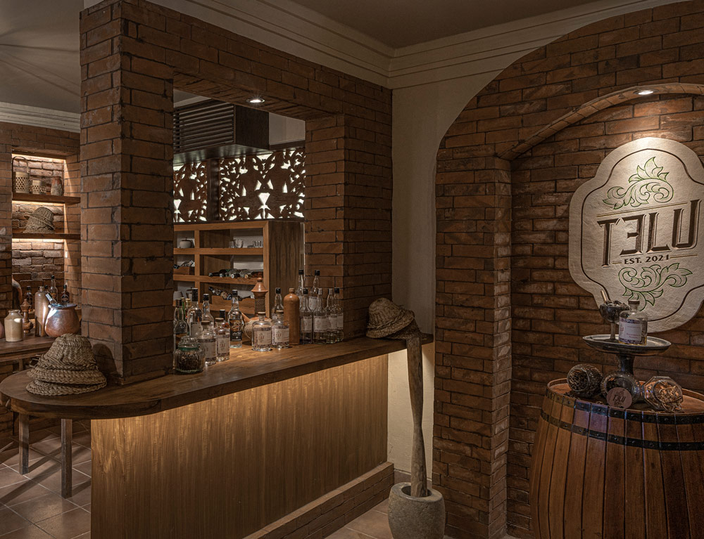 Telu-bar-Four-Seasons-Jimbaran-Bali-Arak-Cellar