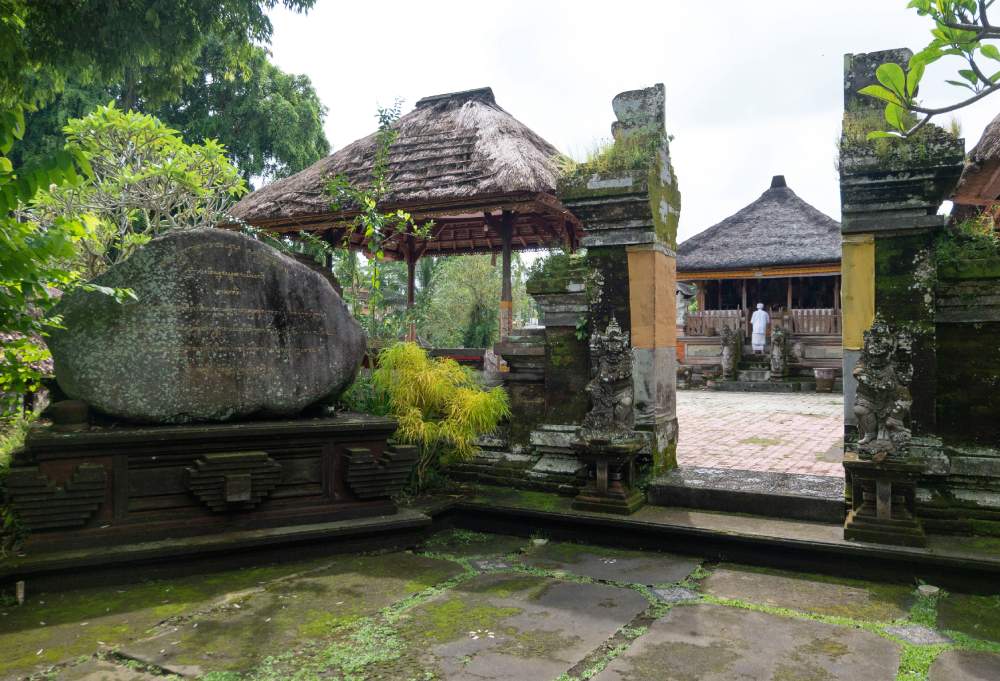 Pura Samuan Tiga Bali
