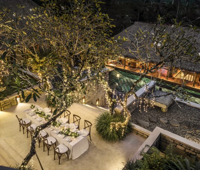 COMO-Shambhala-Estate-–-private-dinner-setup-at-Tejasuara-Residence-2.jpg