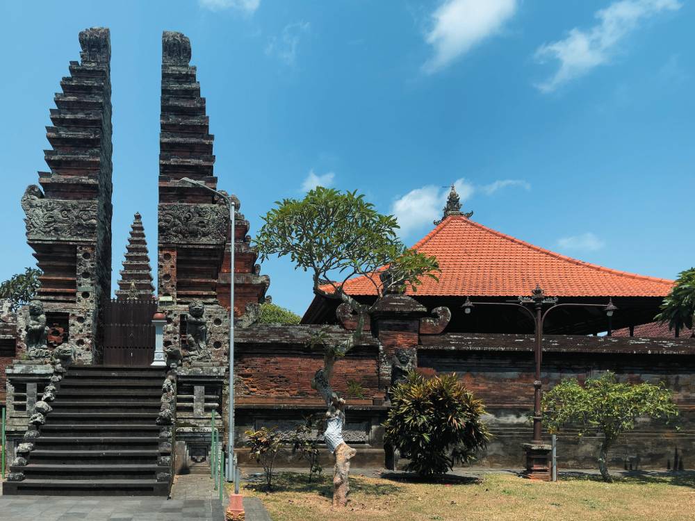 Pura Puru Sada in Kapal