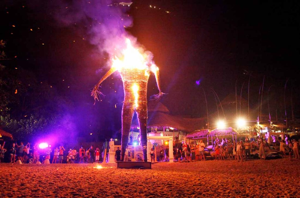12 Days of Karma 2023 Bali Uluwatu Kandara