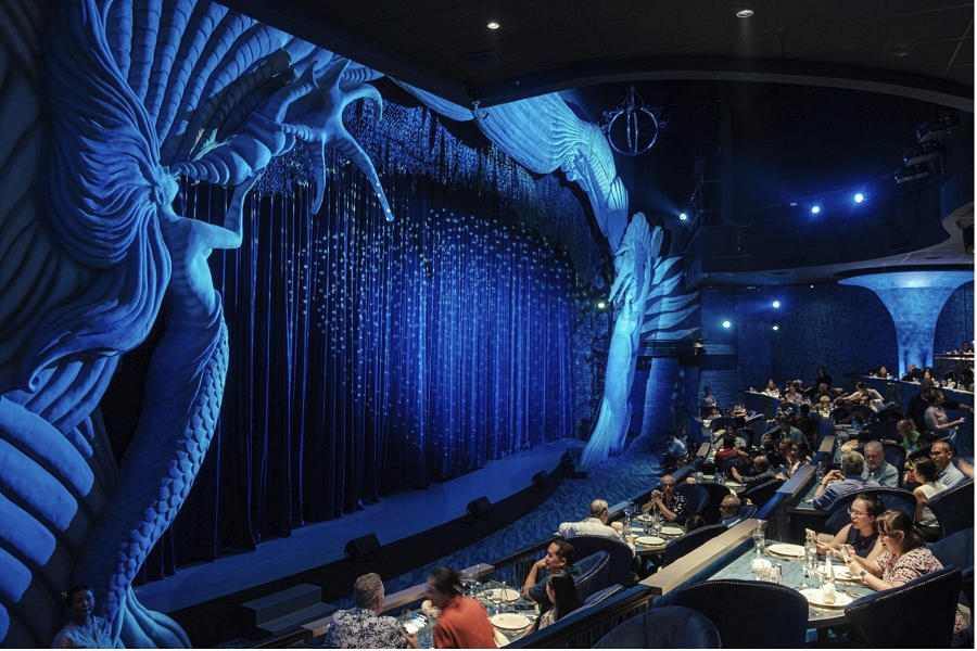 Varuna_Underwater Theatrical Dining(4)