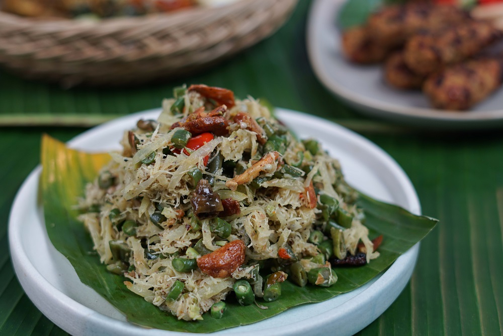 Balinese Cuisine - Lawar