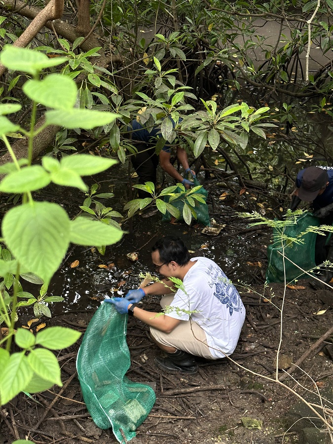 Seriously Seven - River Cleanup