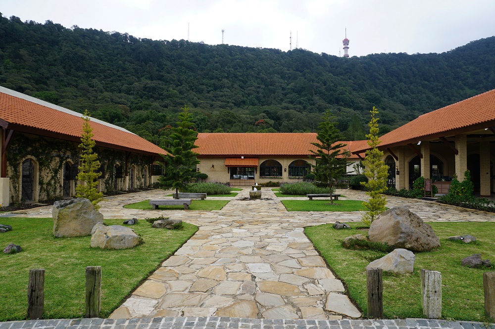 BFH Exterior