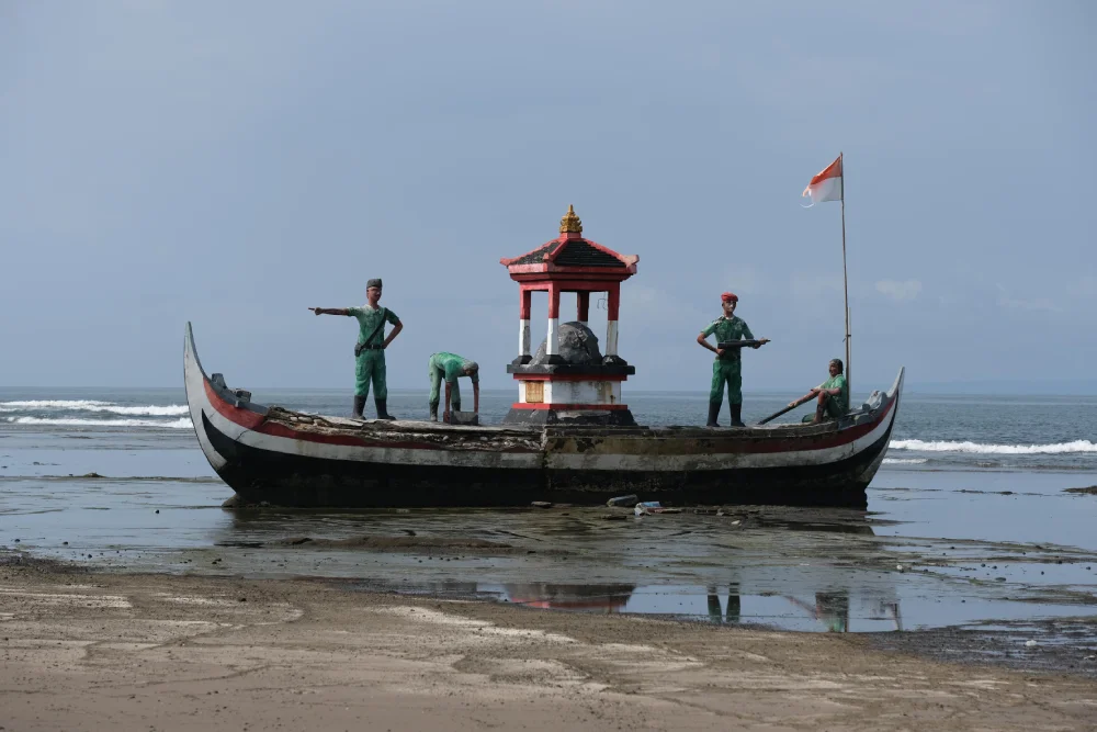 'Monumen Pendaratan I Gusti Ngurah Rai' (also known as Patung Jukung I Gusti Ngurah Rai)